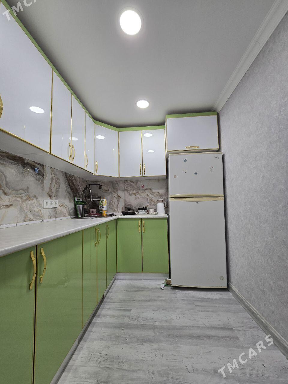 Продается - 3 мкр - img 1