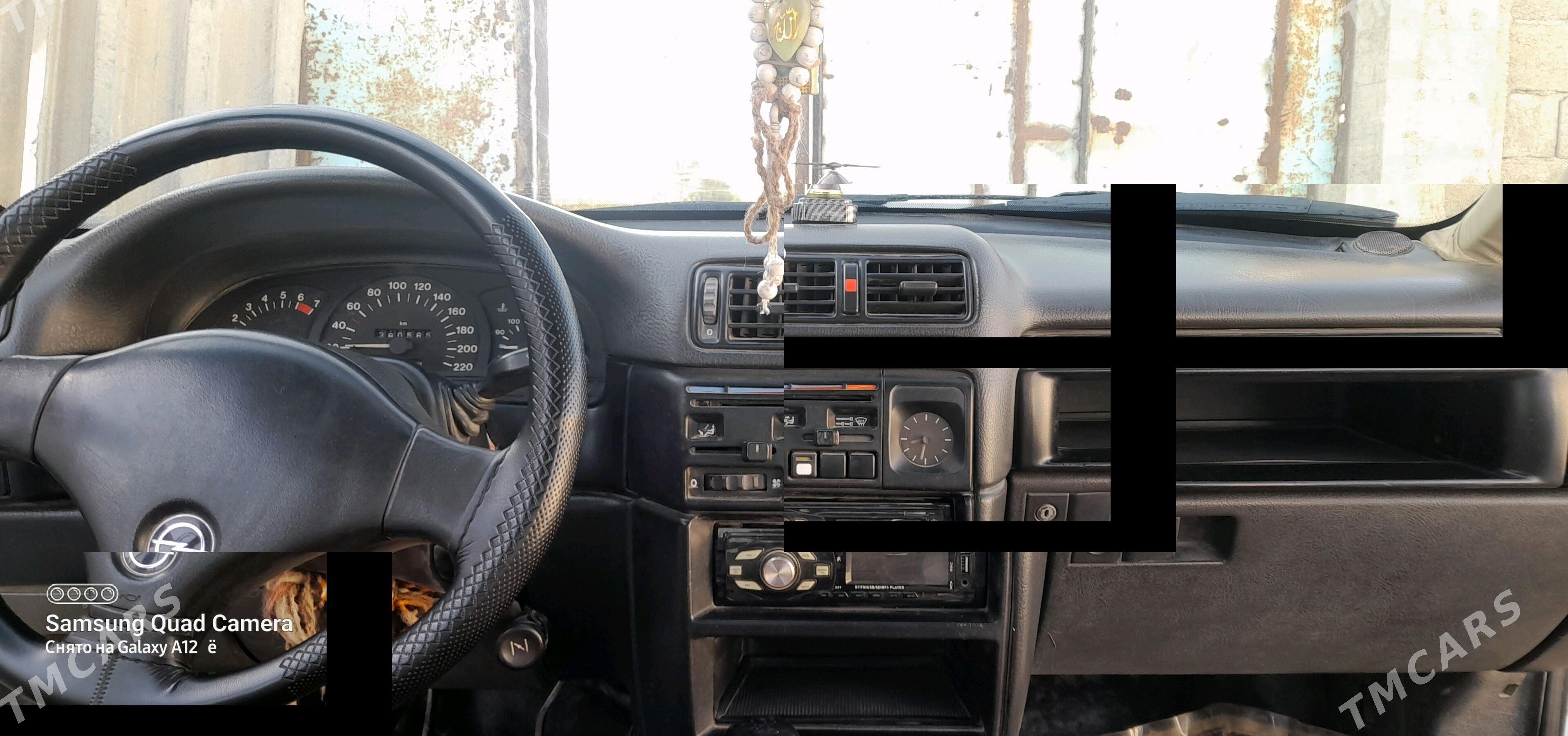 Opel Vectra 1990 - 22 000 TMT - Tejen - img 3