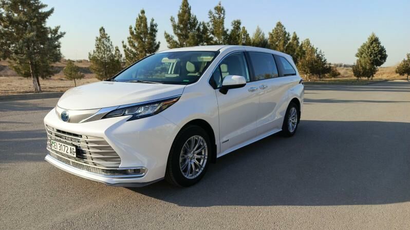 Toyota Sienna 2021 - 480 000 TMT - Анев - img 8