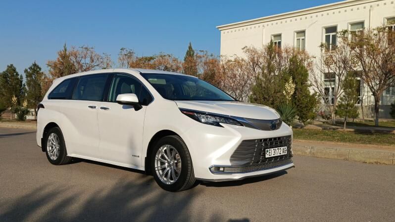 Toyota Sienna 2021 - 480 000 TMT - Анев - img 6