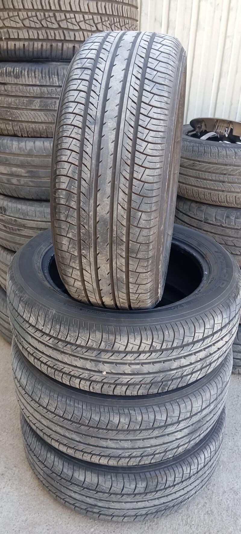 215 55 17 YOKOHAMA 2 300 TMT - Гарадамак - img 1