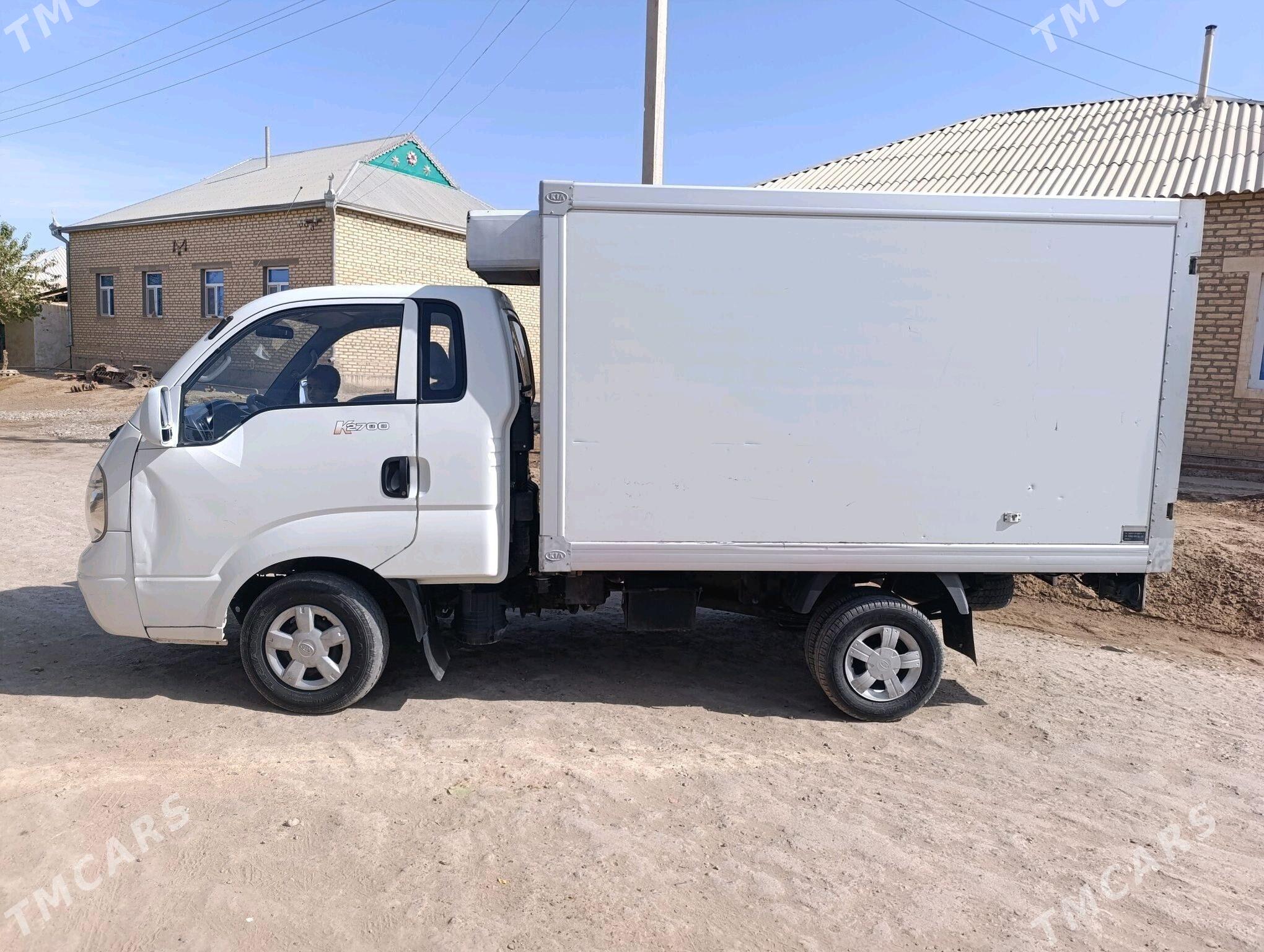 Kia Bongo 2011 - 165 000 TMT - Бабадайхан - img 5