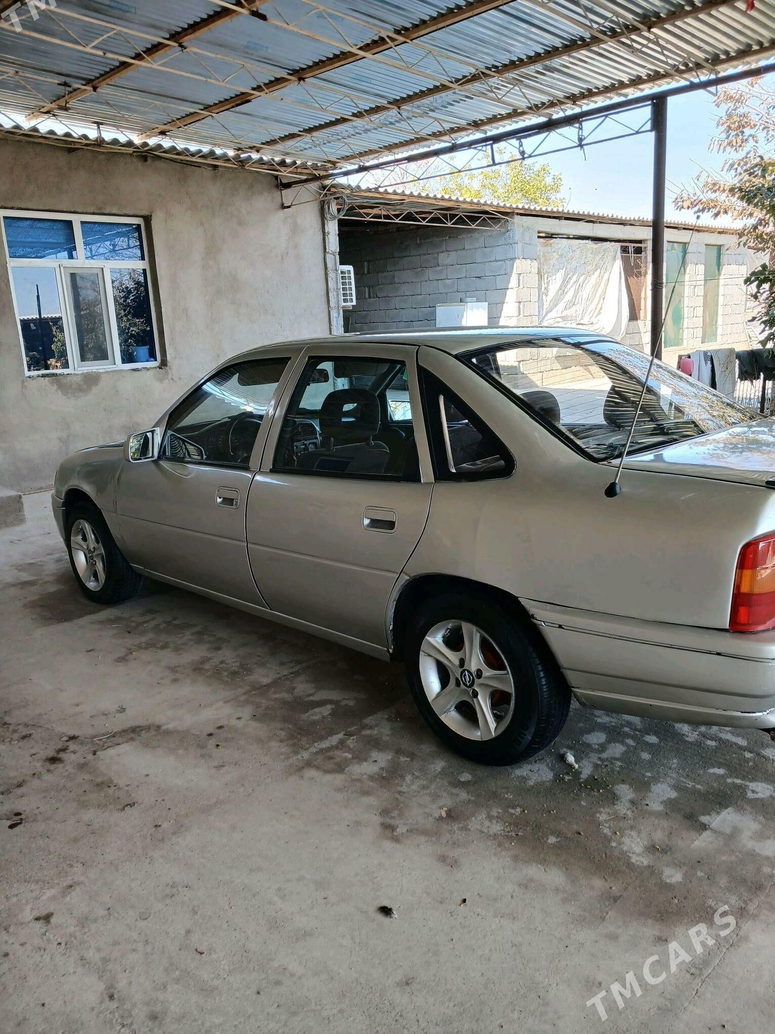 Opel Vectra 1991 - 35 000 TMT - Кака - img 2