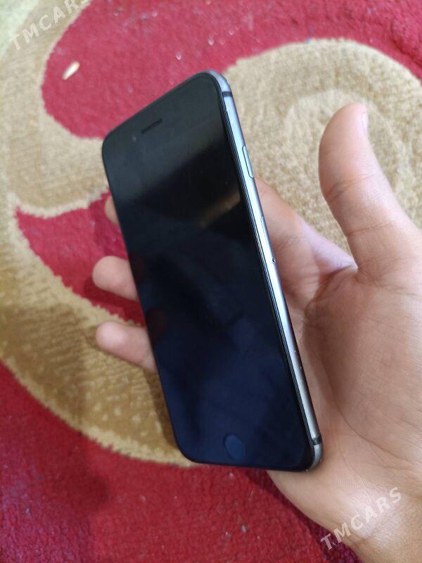 iphone 8 - Mary - img 2