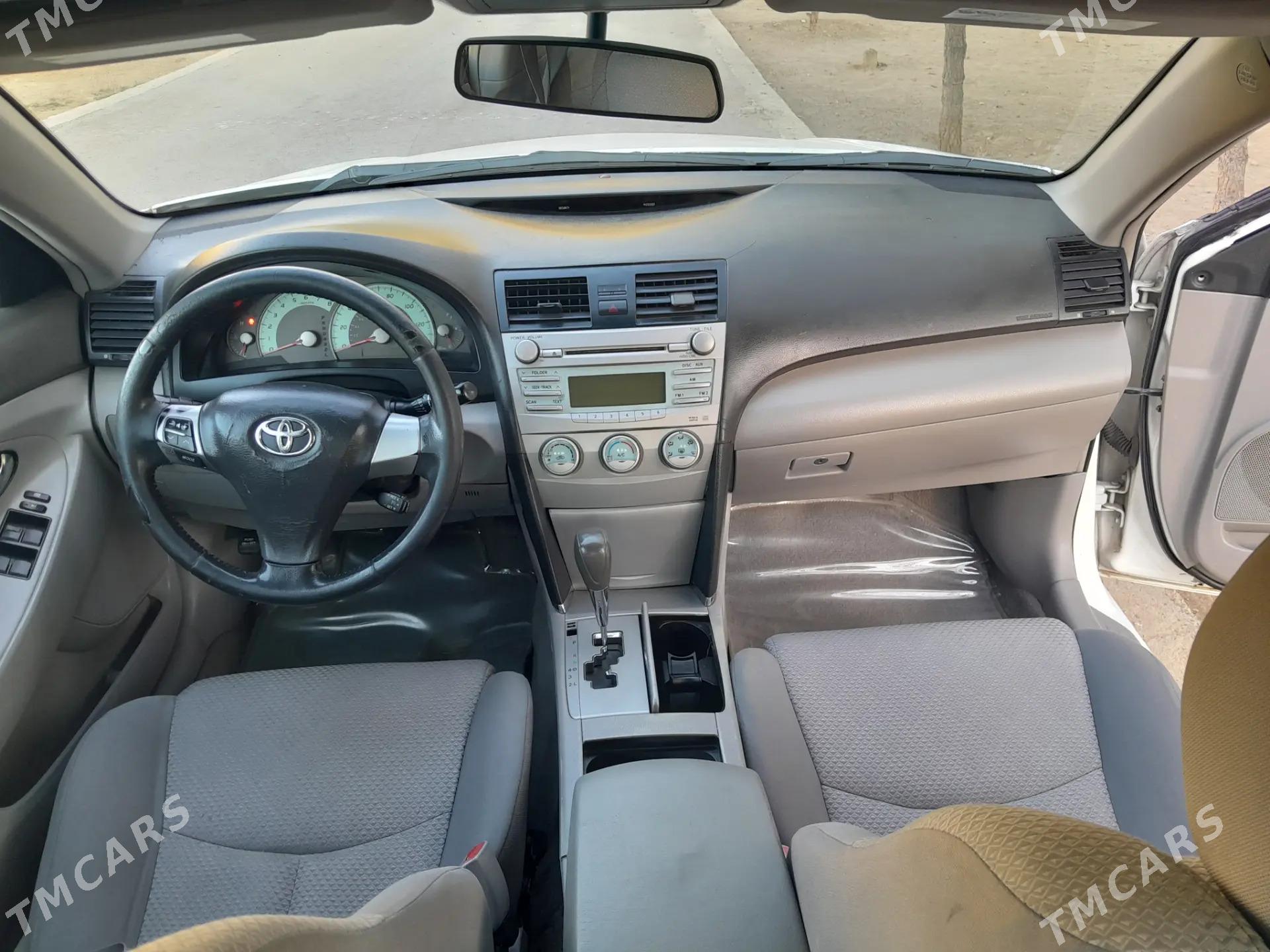 Toyota Camry 2007 - 165 000 TMT - 9 мкр - img 7