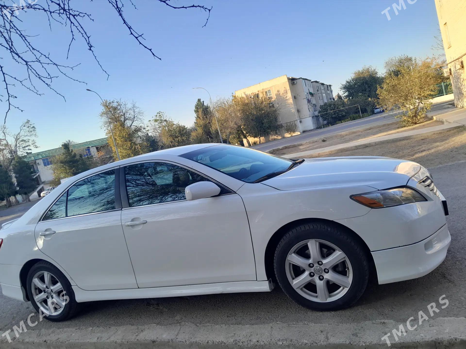 Toyota Camry 2007 - 165 000 TMT - 9 мкр - img 2