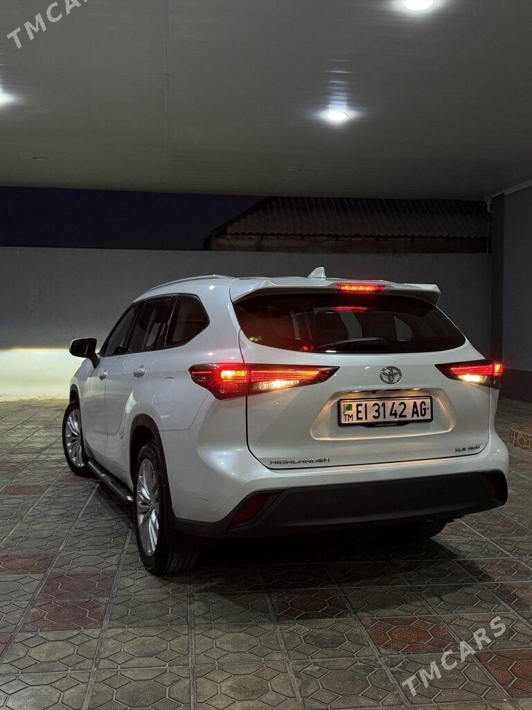 Toyota Highlander 2022 - 620 000 TMT - Aşgabat - img 3