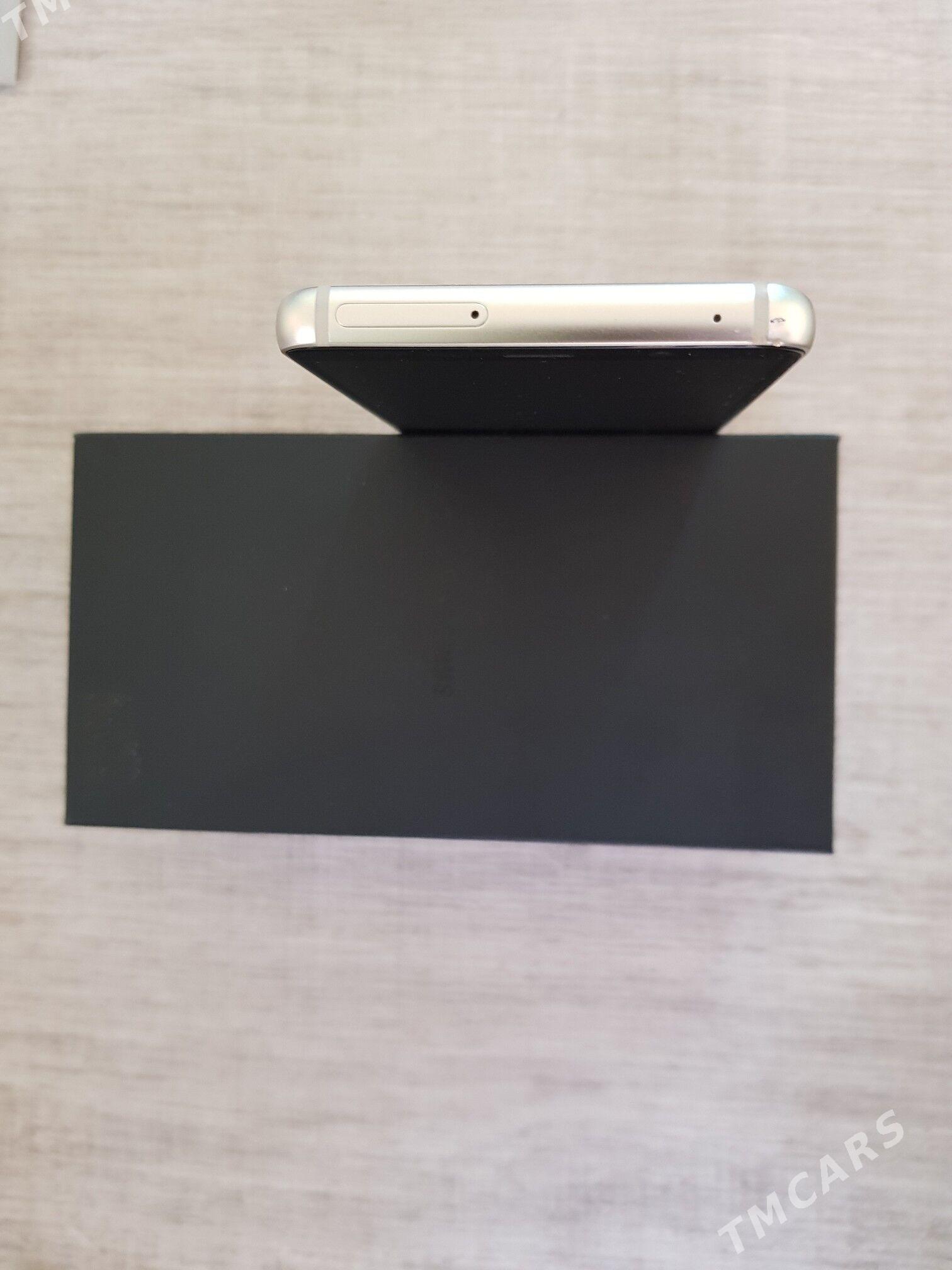 Samsung Galaxy a8 - Mary - img 4