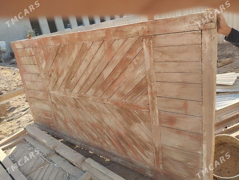 derweze tagta - Çärjew - img 1