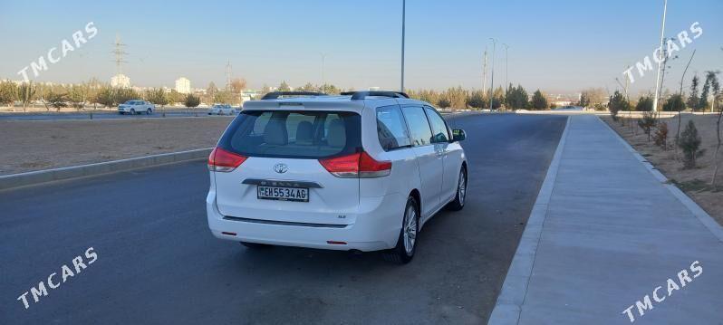 Toyota Sienna 2011 - 290 000 TMT - Aşgabat - img 2