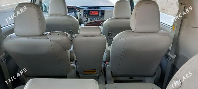 Toyota Sienna 2011 - 290 000 TMT - Aşgabat - img 4