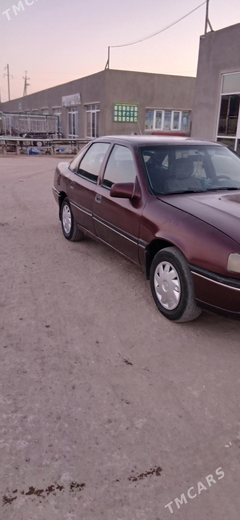 Opel Vectra 1992 - 23 000 TMT - Губадаг - img 3