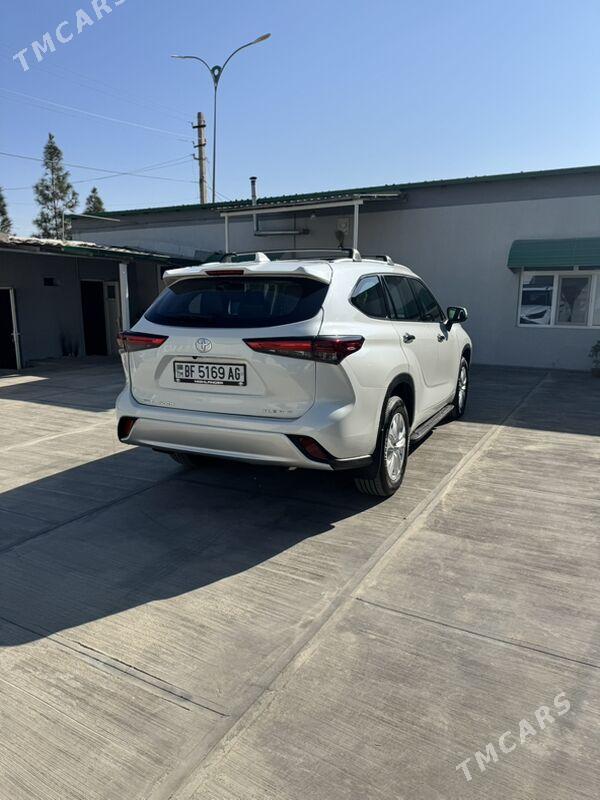Toyota Highlander 2022 - 535 000 TMT - Aşgabat - img 8