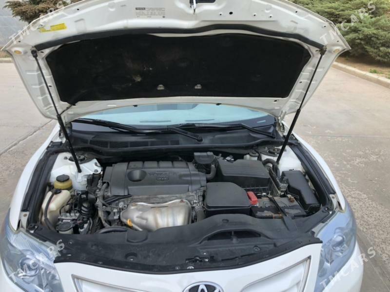 Toyota Camry 2010 - 200 000 TMT - Мары - img 5