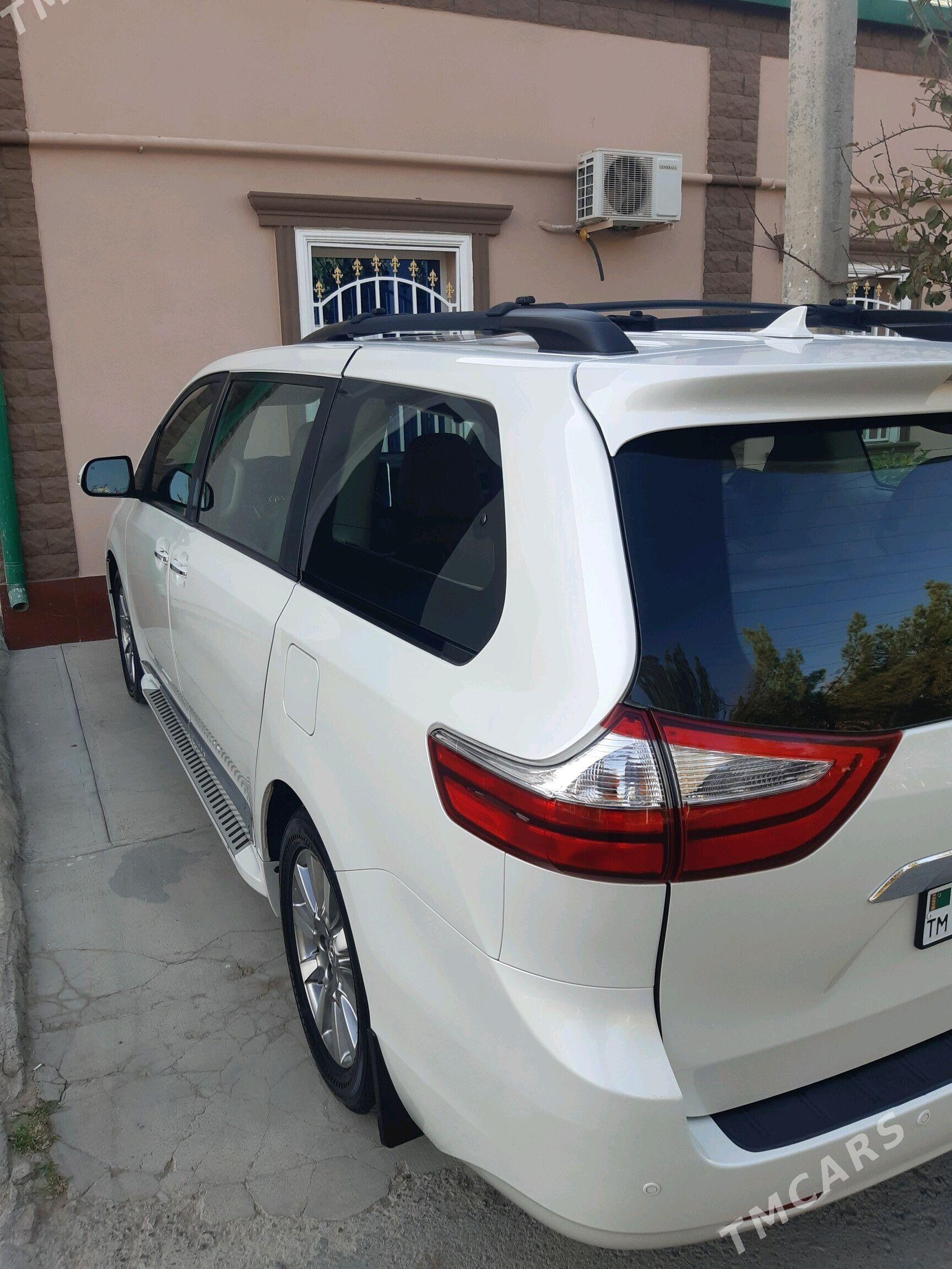Toyota Sienna 2019 - 590 000 TMT - Aşgabat - img 5