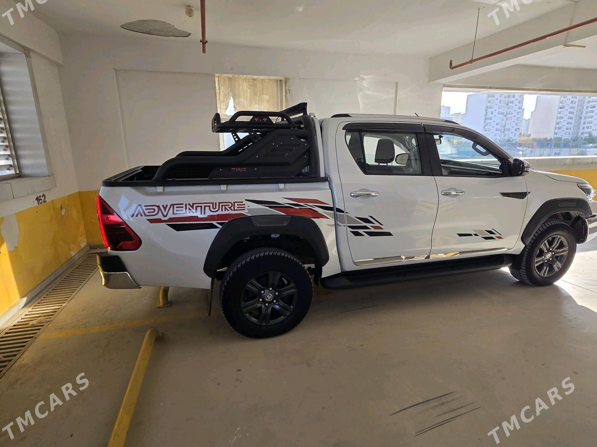 Toyota Hilux 2024 - 685 000 TMT - Ашхабад - img 4