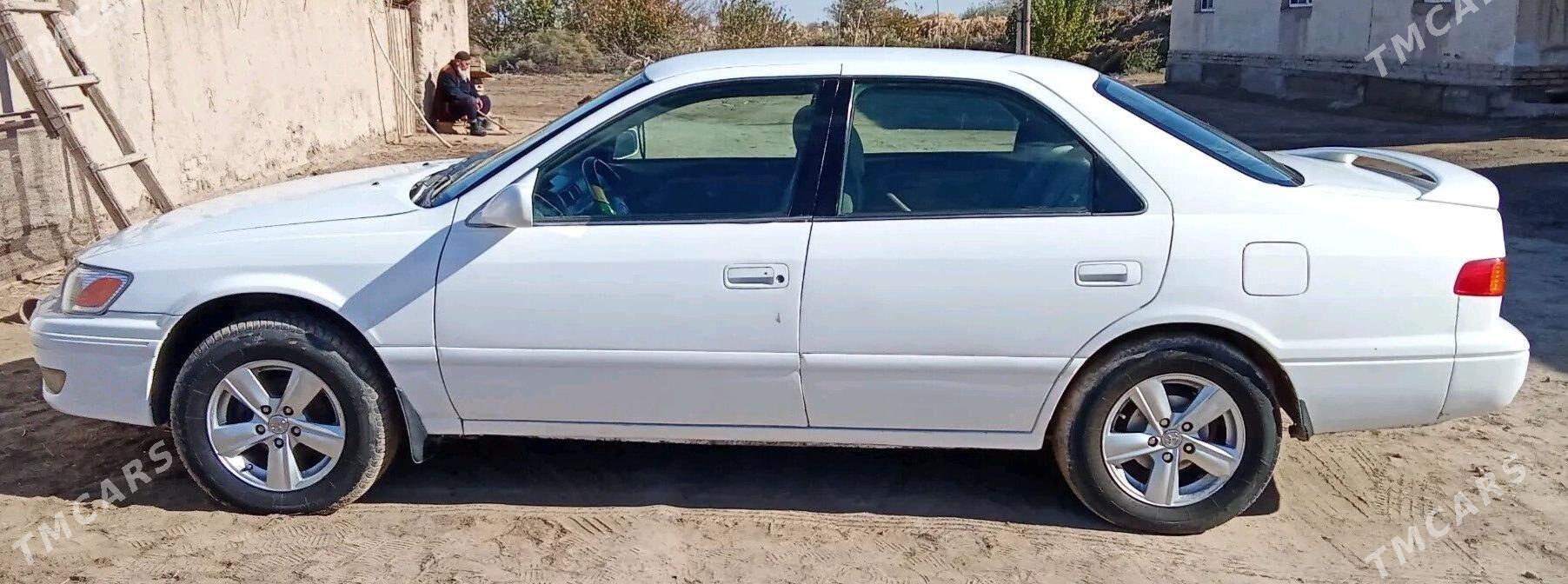 Toyota Camry 1999 - 125 000 TMT - Кёнеургенч - img 1