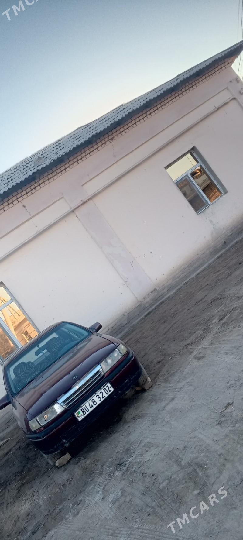 Opel Vectra 1993 - 40 000 TMT - Дашогуз - img 3