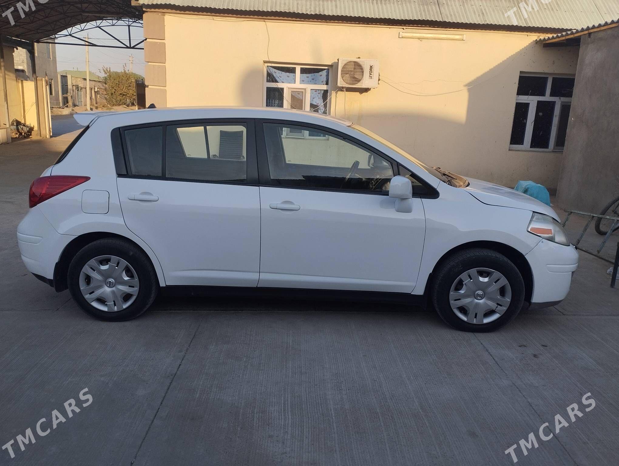 Nissan Versa 2011 - 135 000 TMT - Чоганлы - img 3