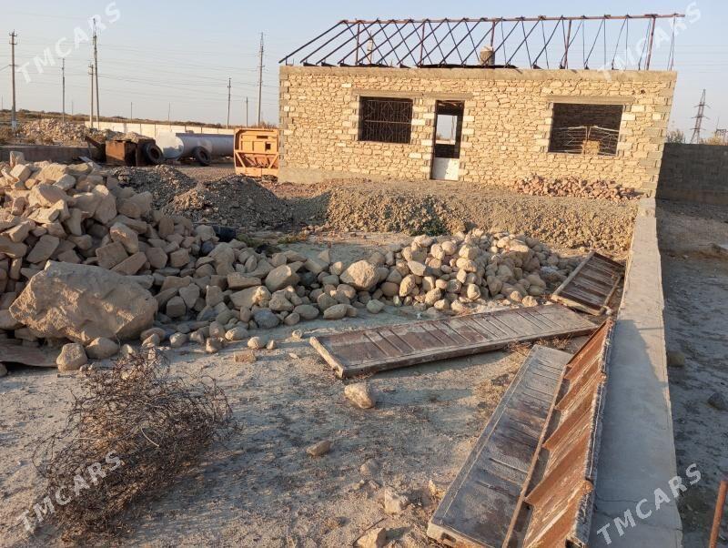 Satlyk yasayys jaýy - Гызыларбат - img 4