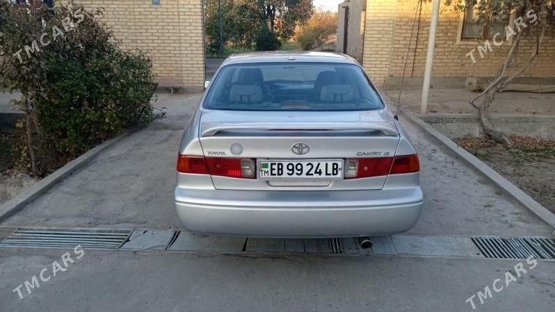 Toyota Camry 2000 - 135 000 TMT - Саят - img 4