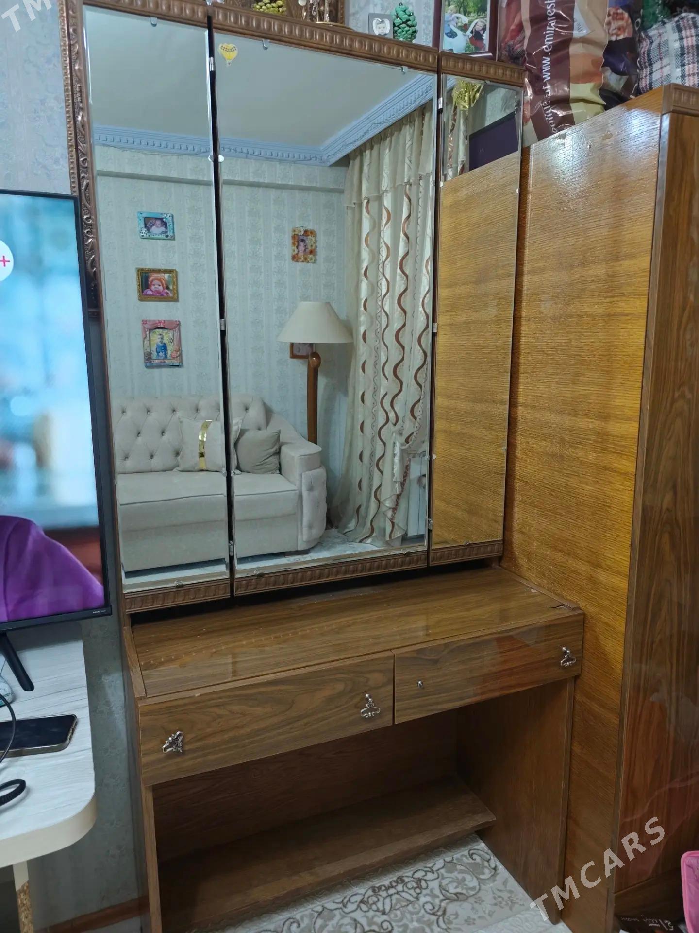 трюмо с тремя отсеками - Ашхабад - img 1