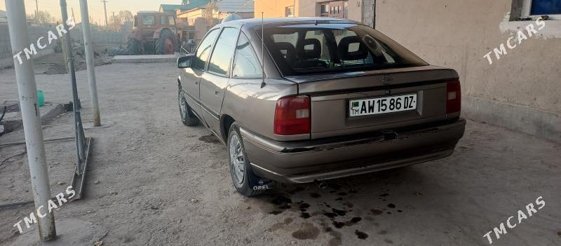 Opel Vectra 1992 - 33 000 TMT - Кёнеургенч - img 3