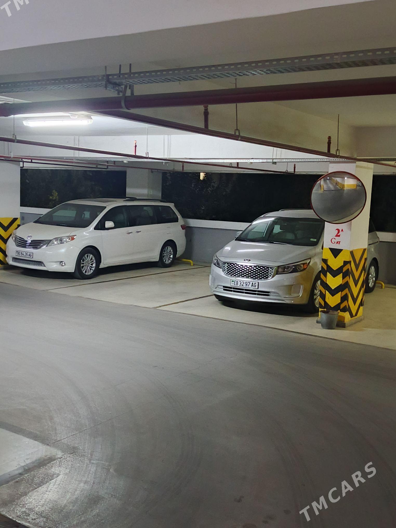 Kia Sedona 2018 - 334 900 TMT - Ашхабад - img 4