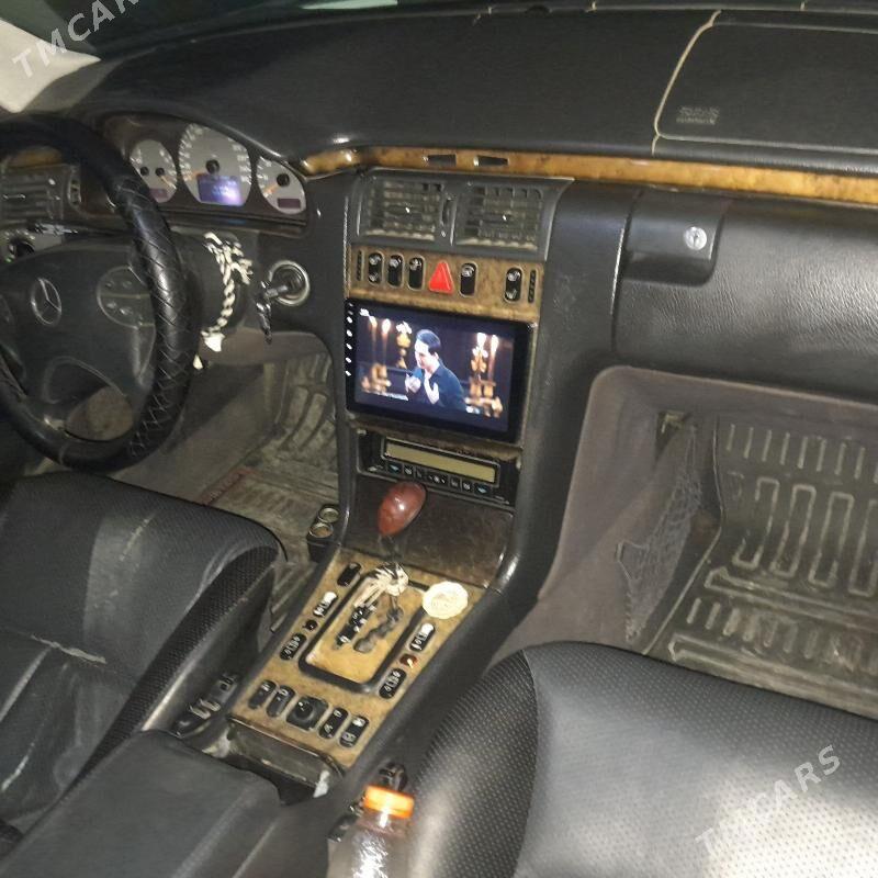 Mercedes-Benz E320 2000 - 95 000 TMT - Гумдаг - img 6