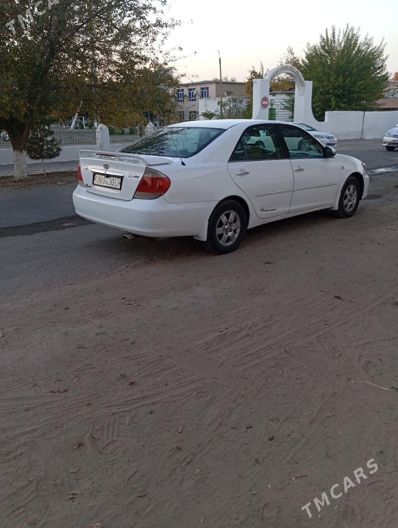 Toyota Camry 2002 - 140 000 TMT - Дянев - img 2