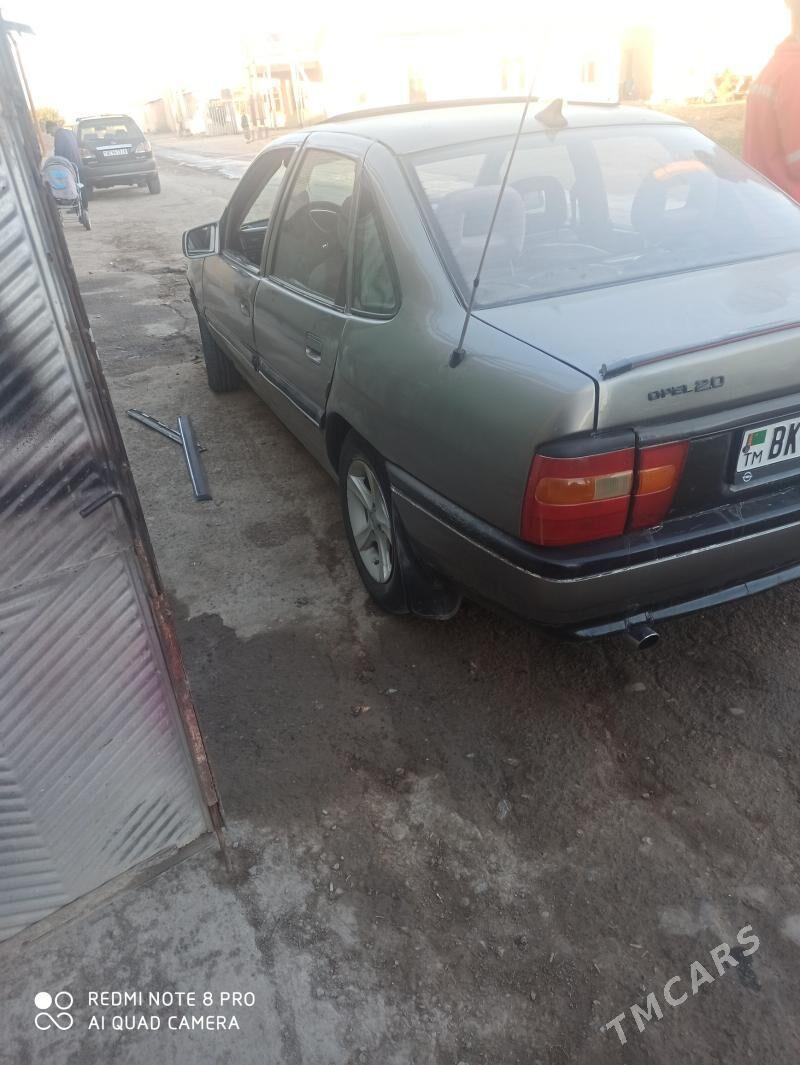 Opel Vectra 1989 - 36 000 TMT - Чарджоу - img 4