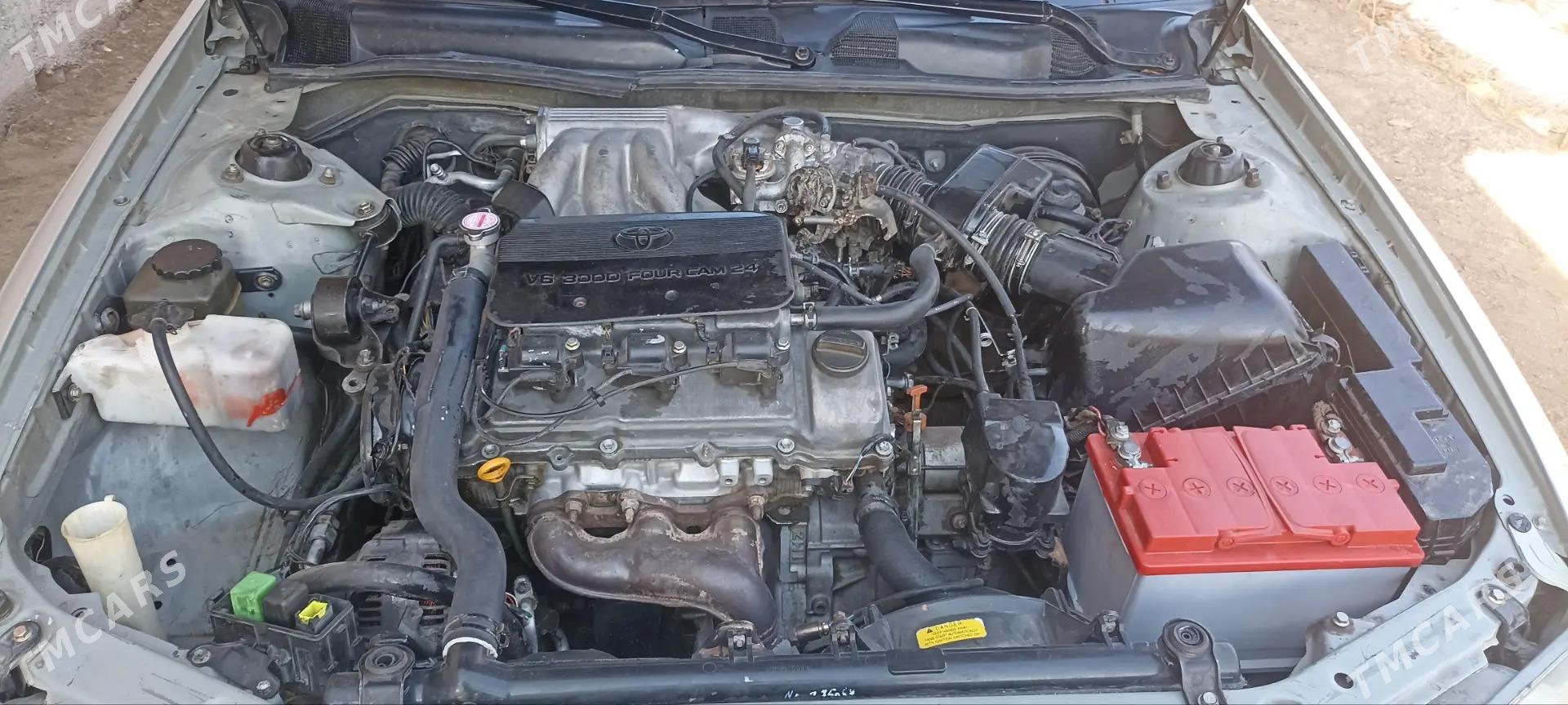 Toyota Camry 2001 - 160 000 TMT - Köneürgenç - img 8