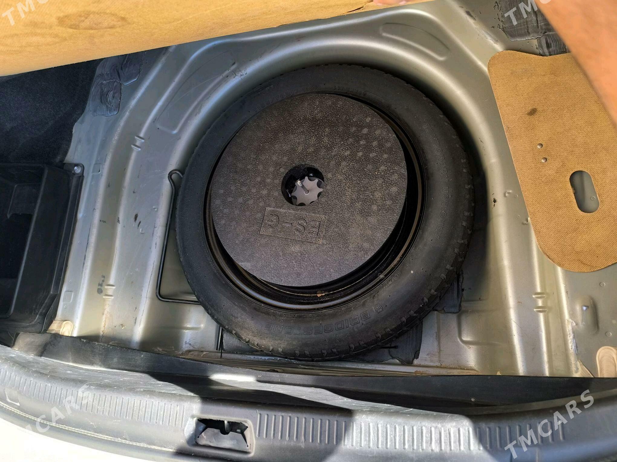 Toyota Camry 2011 - 220 000 TMT - Gubadag - img 9