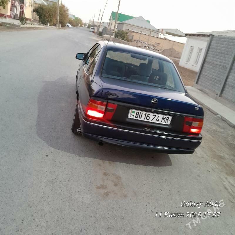 Opel Vectra 1993 - 26 000 TMT - Мары - img 3
