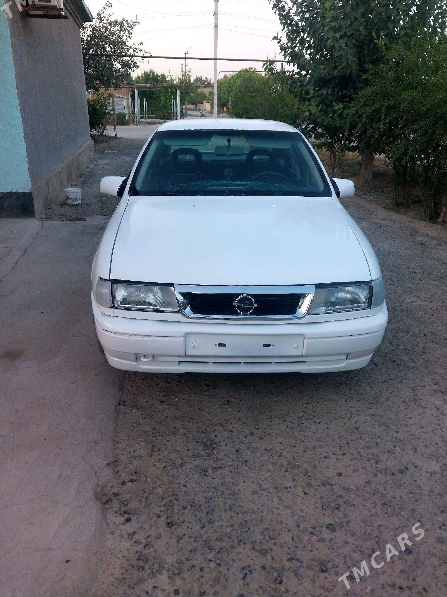 Opel Vectra 1992 - 32 000 TMT - Kaka - img 3