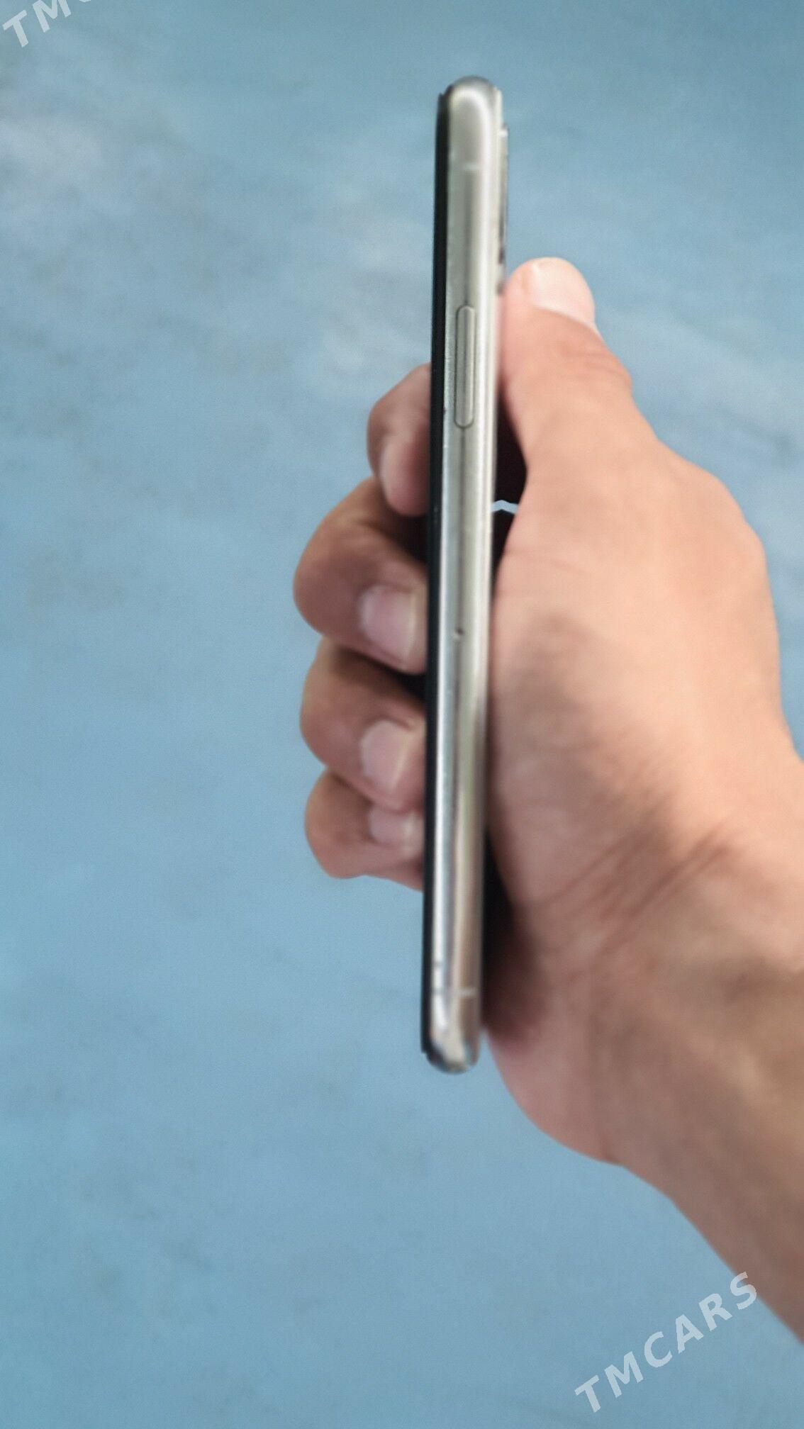 iPhone X - Gumdag - img 5