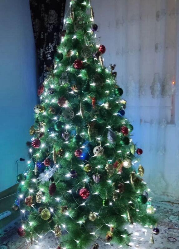 Täze ýyl ýolkasy. - Moskowskiý köç. (10 ýyl abadançylyk şaýoly) - img 3