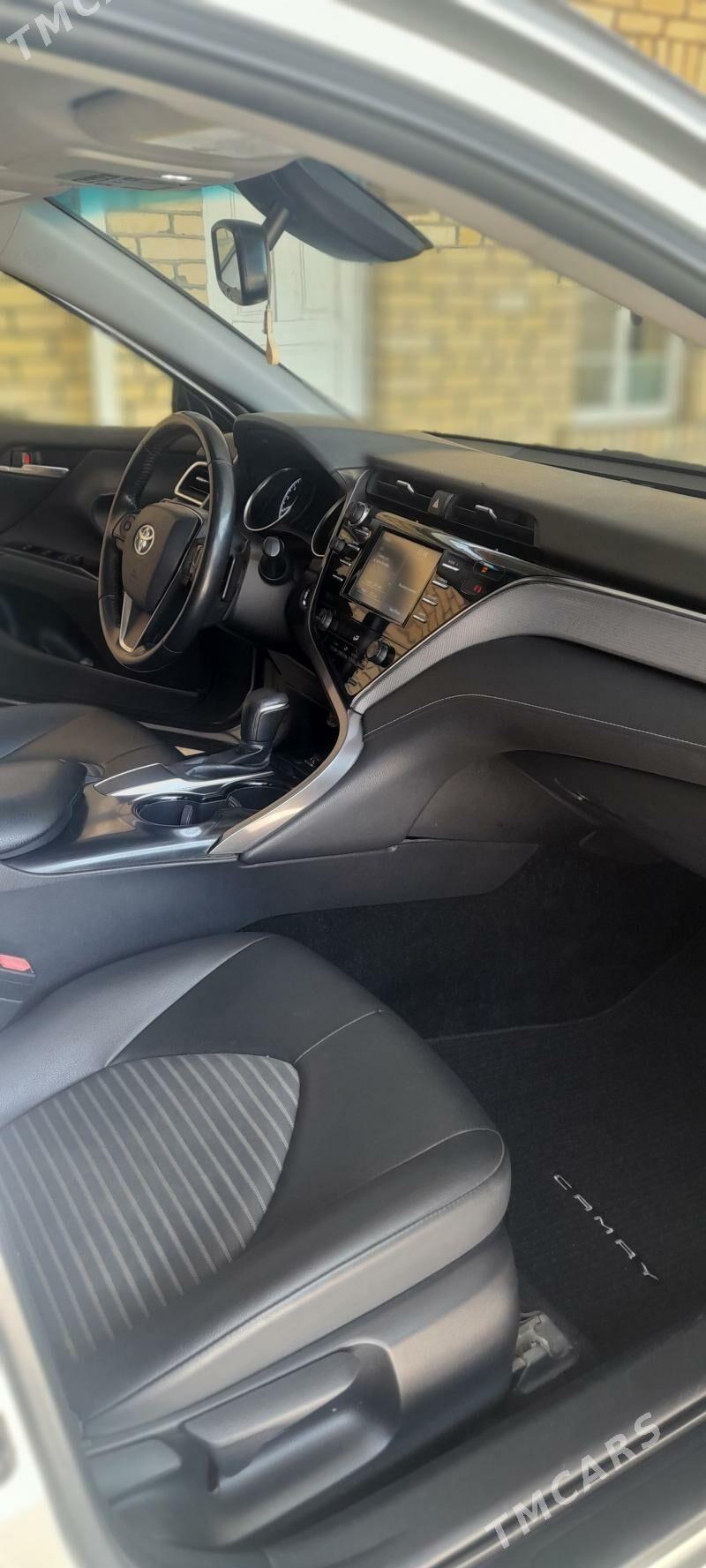 Toyota Camry 2018 - 320 000 TMT - Байрамали - img 7