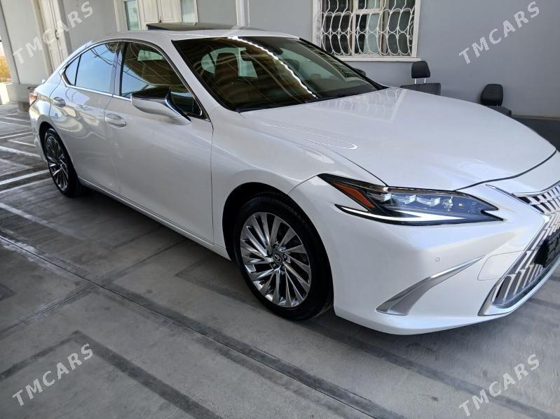 Lexus ES 350 2019 - 530 000 TMT - Херрикгала - img 4