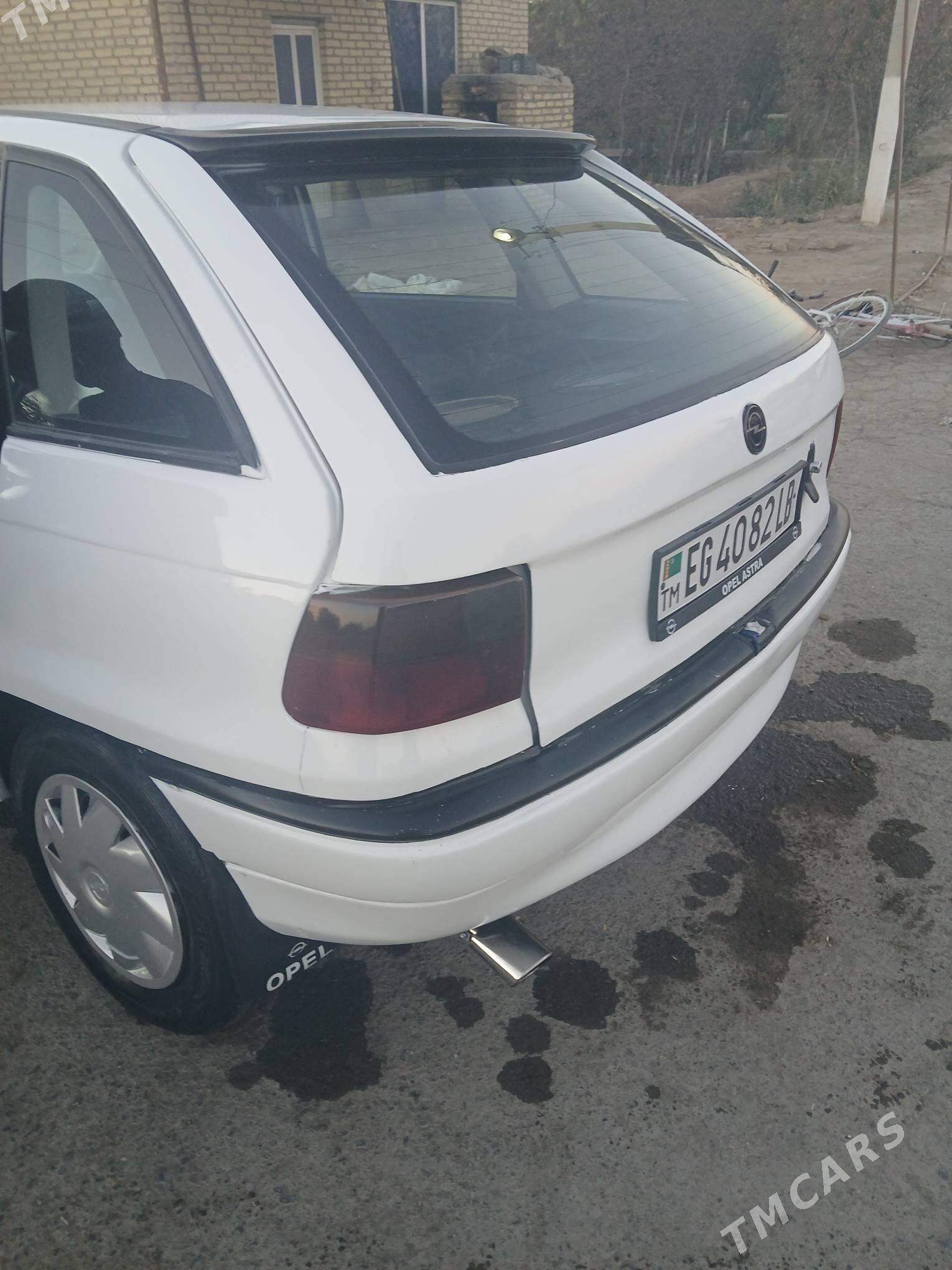 Opel Astra 1992 - 36 000 TMT - Сакар - img 10
