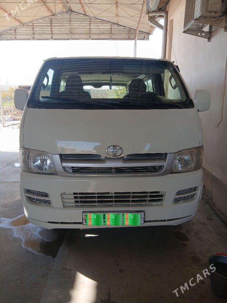 Toyota Hiace 2007 - 200 000 TMT - Мары - img 4