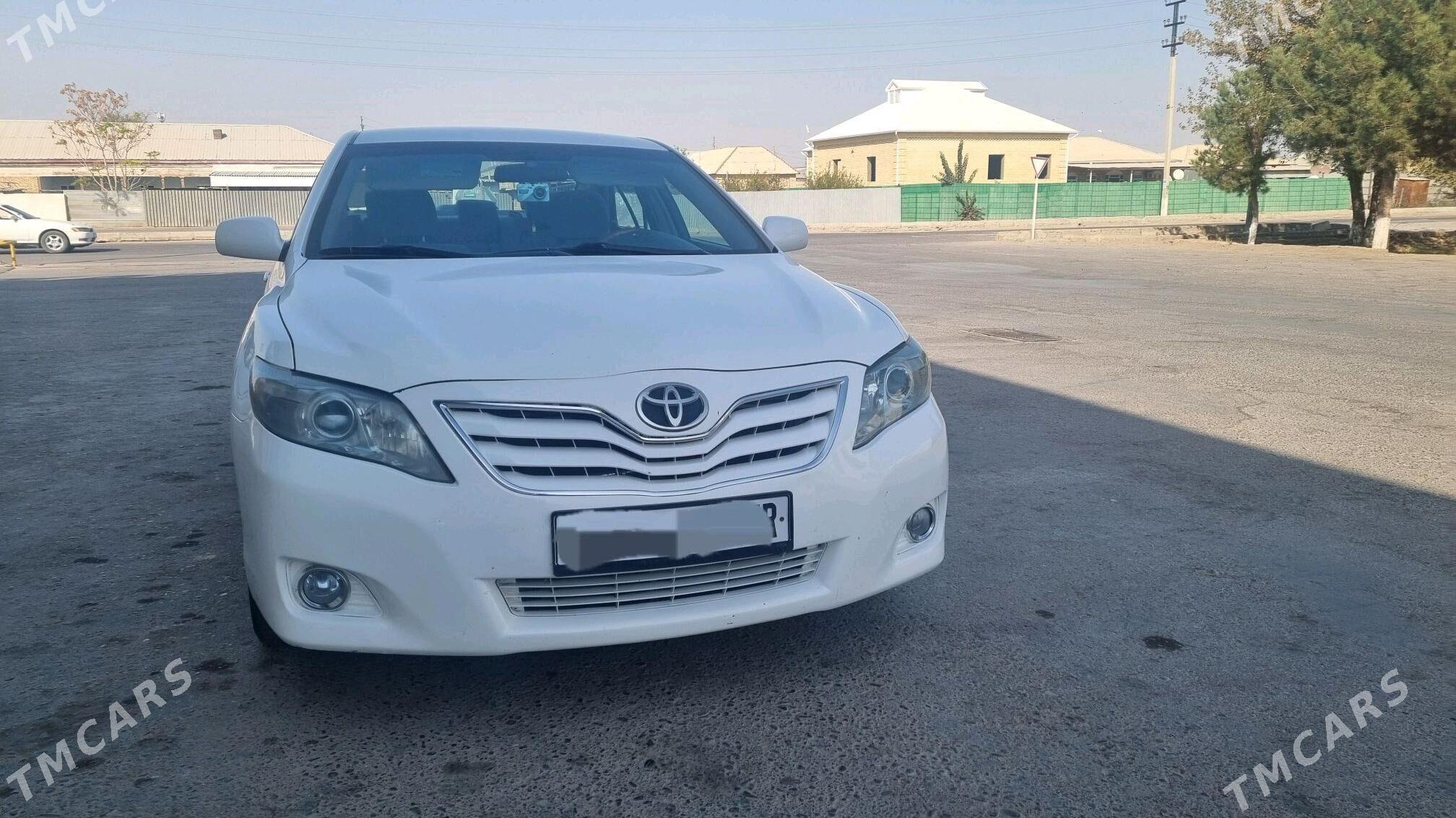 Toyota Camry 2010 - 188 000 TMT - Мары - img 4
