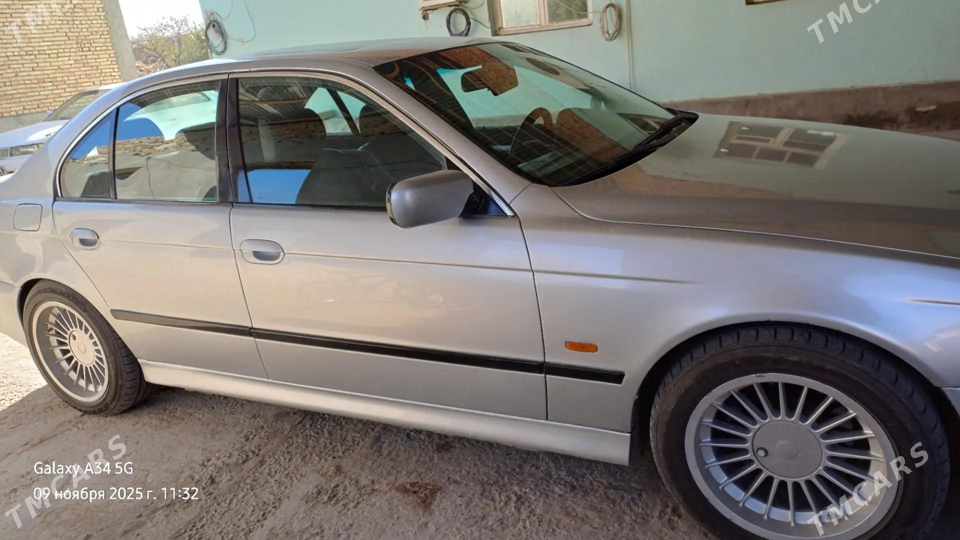 BMW E39 1998 - 110 000 TMT - Дянев - img 4