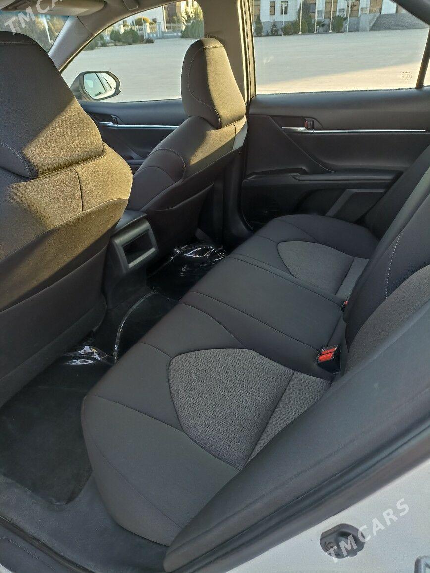 Toyota Camry 2021 - 285 000 TMT - Бузмеин - img 6