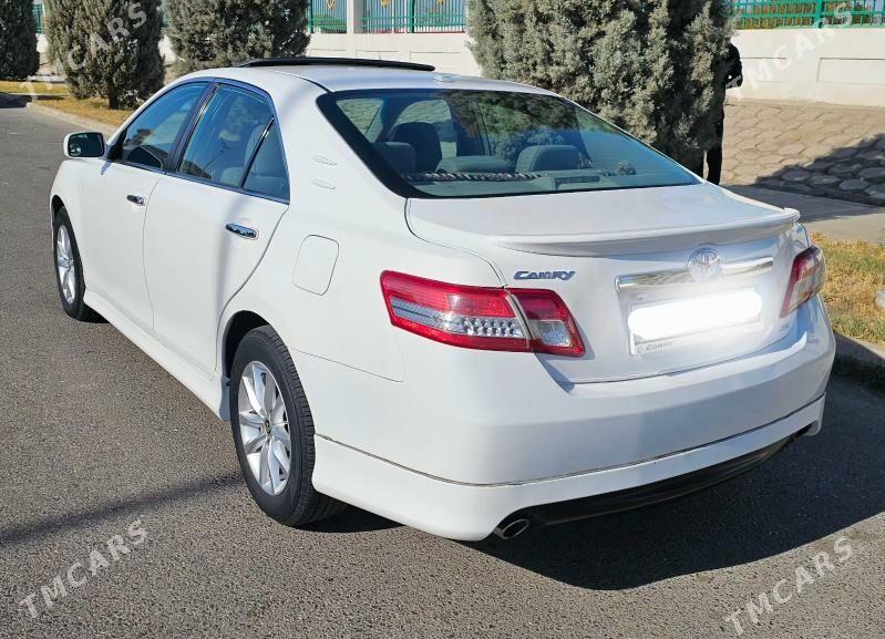 Toyota Camry 2011 - 200 000 TMT - Мары - img 1