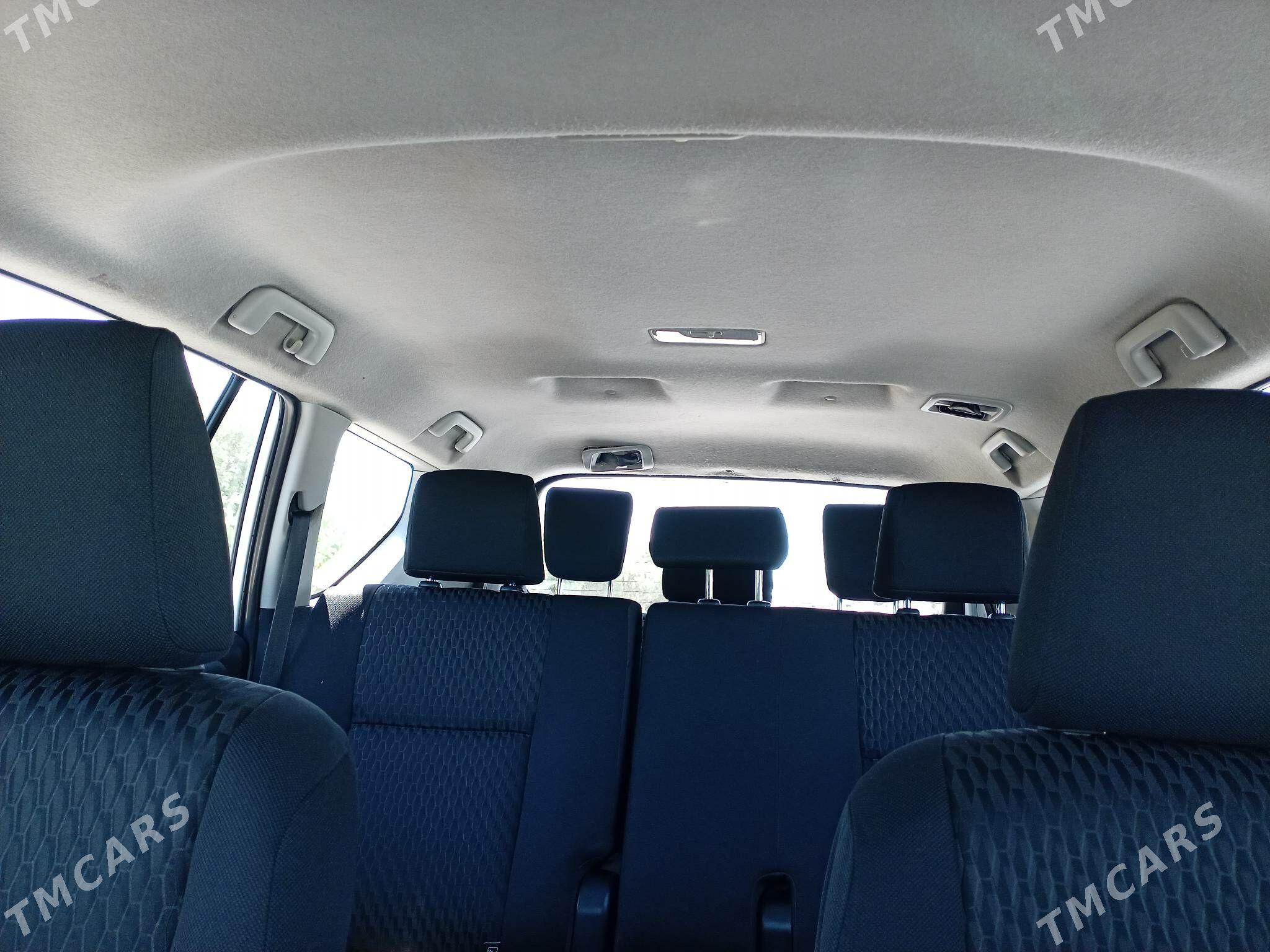 Toyota Innova 2022 - 300 000 TMT - Ашхабад - img 3