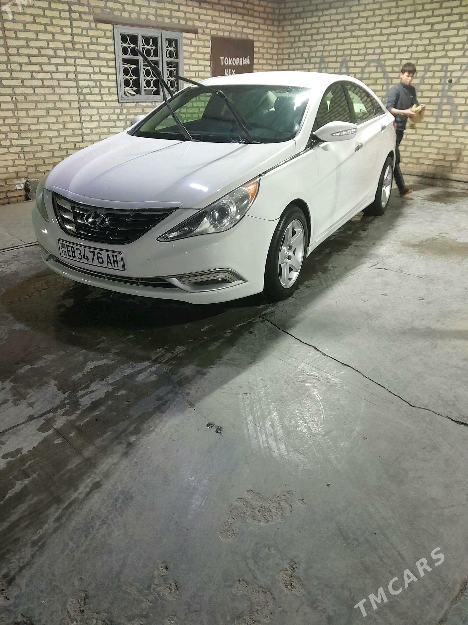Hyundai Sonata 2011 - 135 000 TMT - Анев - img 3