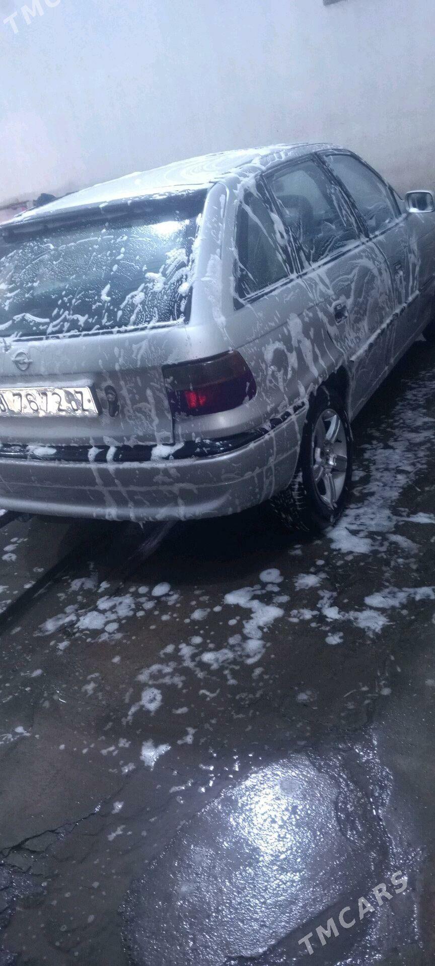 Opel Astra 1993 - 40 000 TMT - Губадаг - img 3