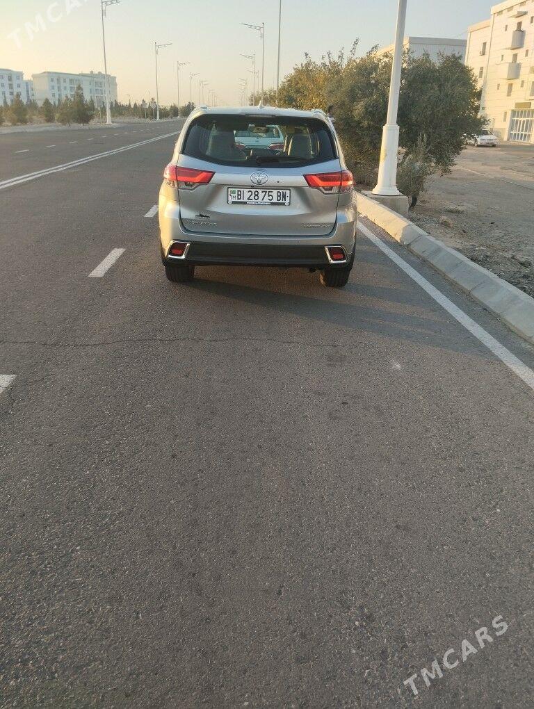 Toyota Highlander 2019 - 500 000 TMT - Туркменбаши - img 4