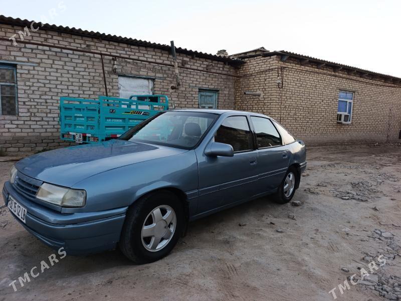 Opel Vectra 1990 - 30 000 TMT - Дарганата - img 1